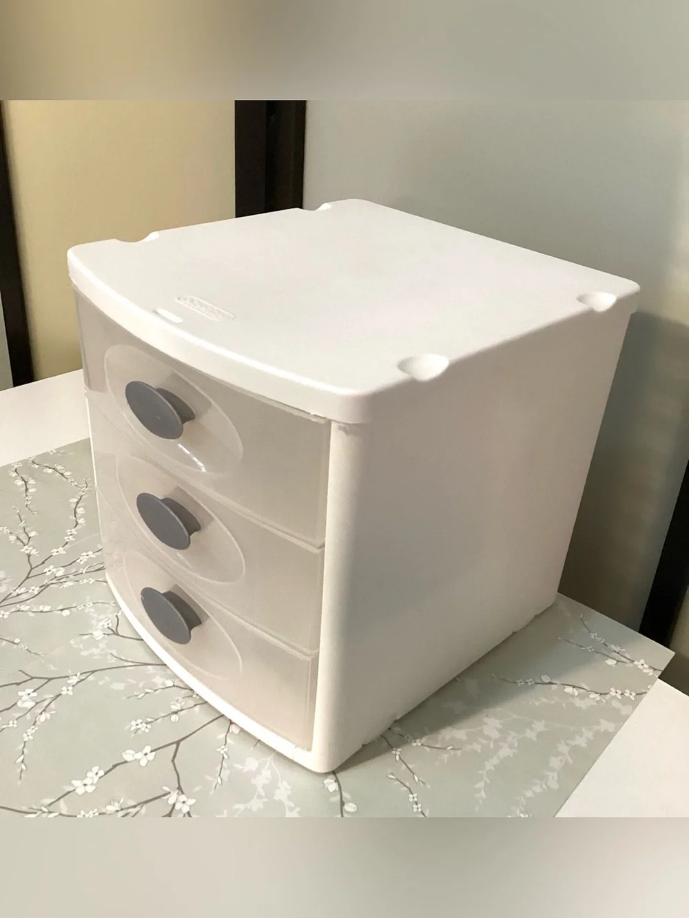 Sterilite organizer box 3 drawers 9”x 9 1/2” x 9”H